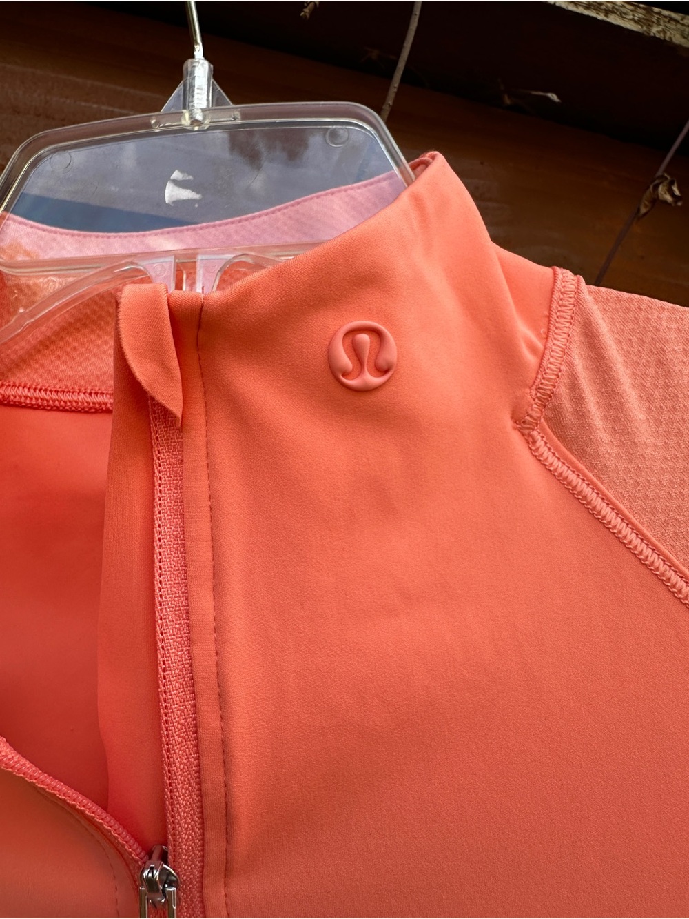 Lululemon Nulux golf shirt - Picture 4 of 5